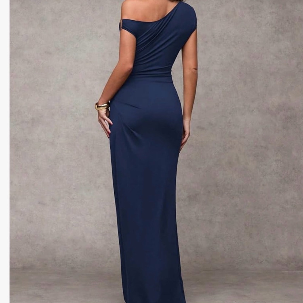 Elegant One-Shoulder Navy Maxi Gown